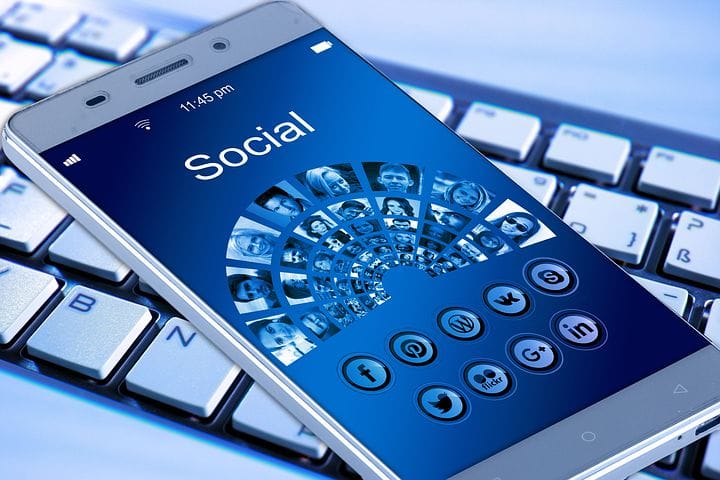Mobile phone 1917737 480