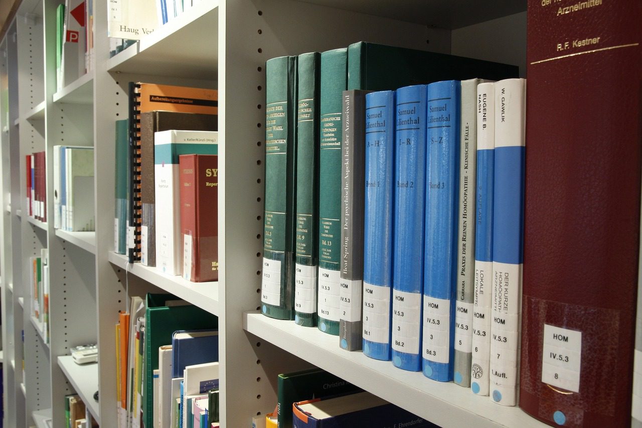 Books gb84fc6fe5 1280